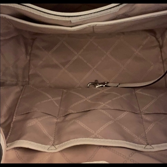 Beautiful white large MK bag - Picture 9 of 11